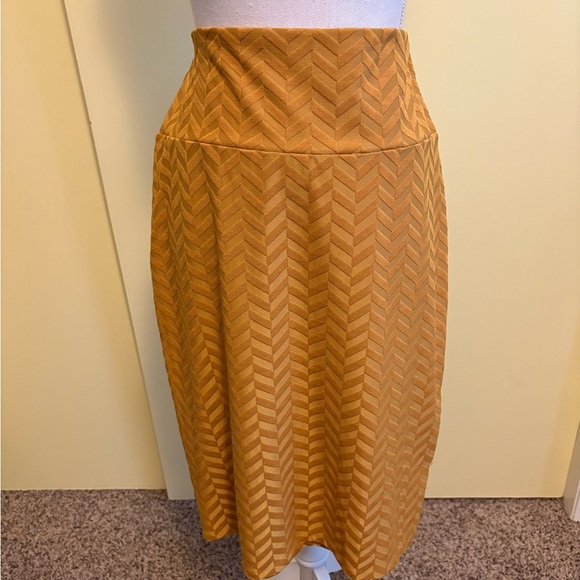 LuLaRoe Dresses & Skirts - LuLaRoe Mustard Chevron Midi Cassie Pencil Skirt